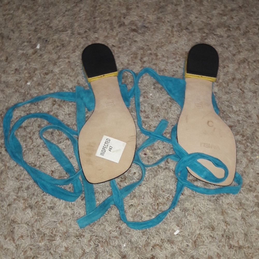 Flats - Picture 2 of 2